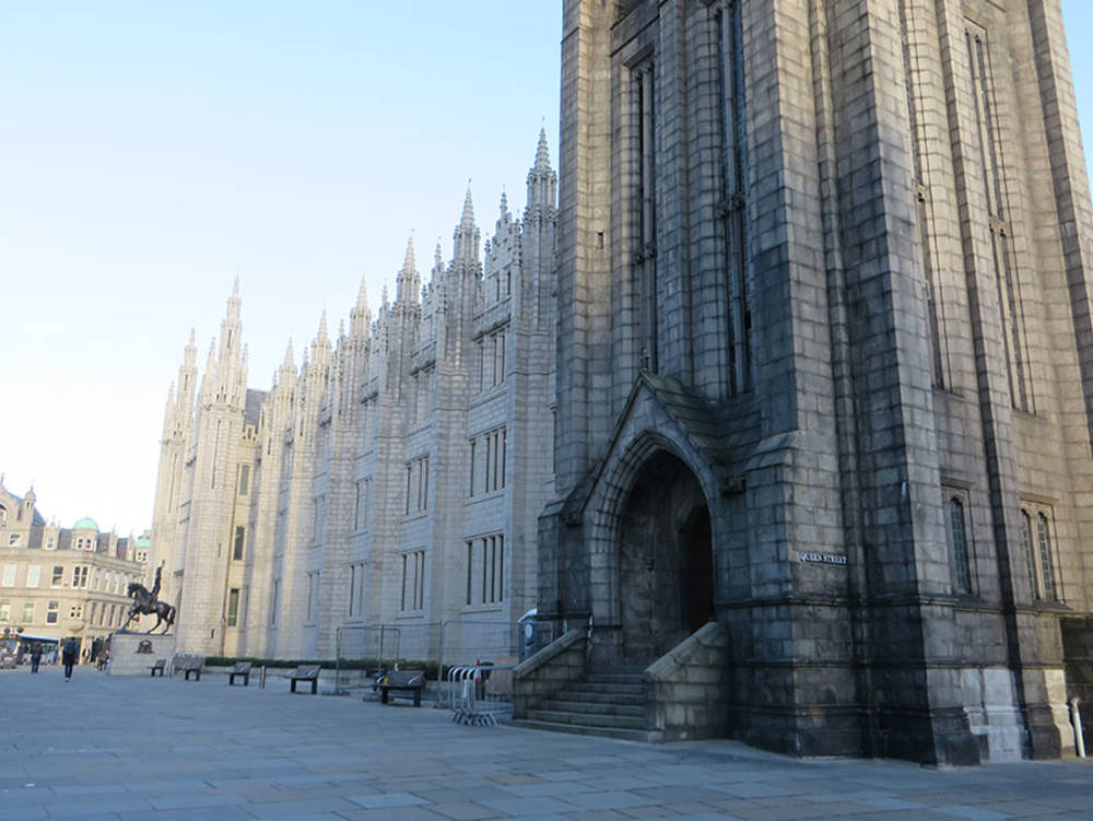 Marischal College, Aberdeen: Kemnay Granite